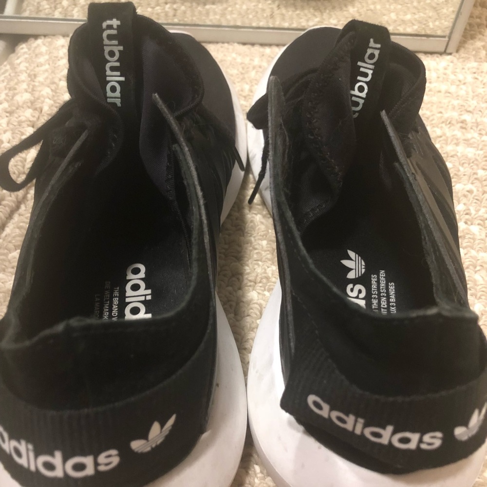 Women’s Adidas Tubular size 8
